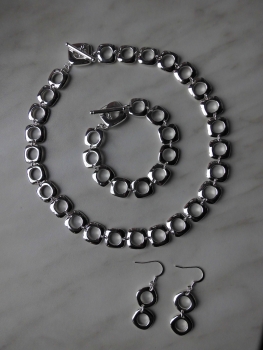 57-30: Sterling-Silber Set: Kette 47 cm lang, Armband 20 cm, Ohrstecker 3 cm