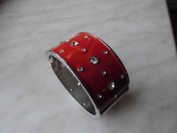 SL288: ovale Form; 5 u. 6 cm Durchmesser; 3 cm hoch; Magnetverschluss